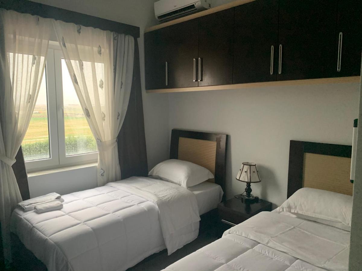 Hotel Anxhelo Kuçova Exteriör bild